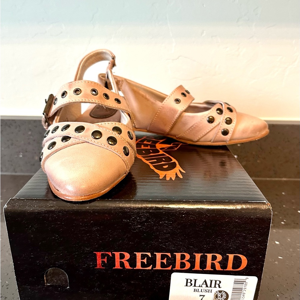 Freebird Women's Blair Blush Sandals